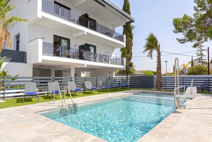 Apartamento de vacaciones para 4 personas, con piscina y terraza en Córdoba