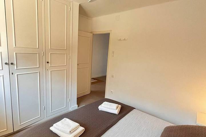 Appartement entier, Appartement avec vue sur la mer et accès facile à pied, dans une urbanisation privée in Cala Salionç (Salionç), Salionç