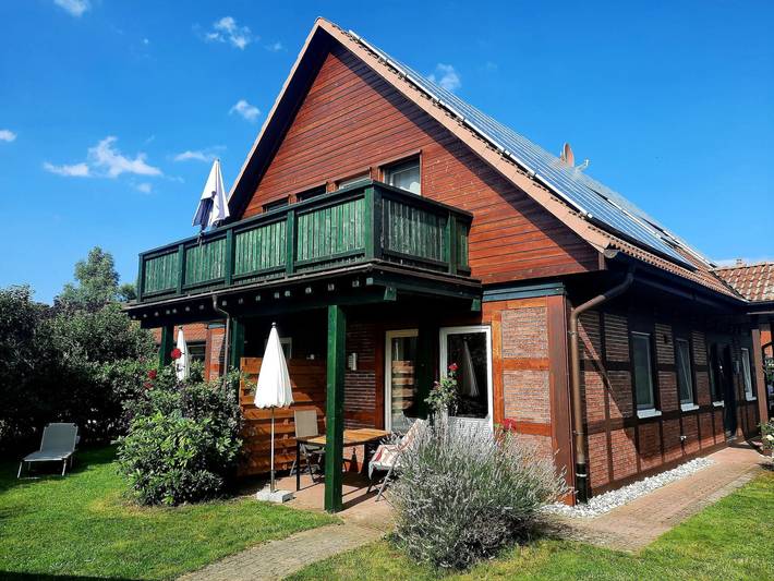 Ferienwohnung für 3 Personen, mit Terrasse und Garten in Mölschow