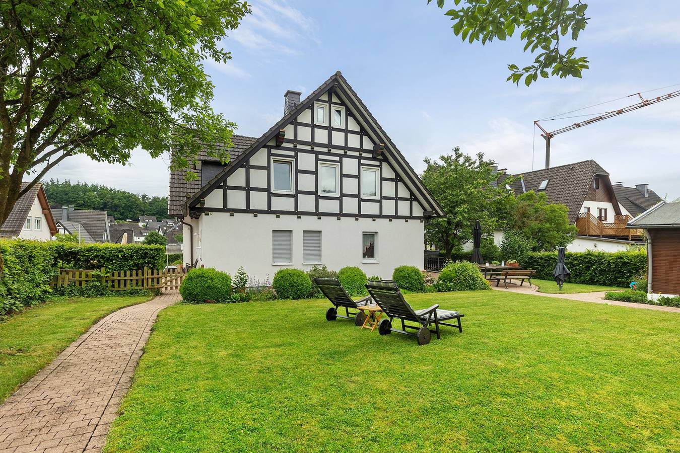 Ganze Wohnung, Ferienwohnung 'Blumenau' mit privater Terrasse, privatem Garten und Wi-Fi in Schmallenberg, Hochsauerlandkreis