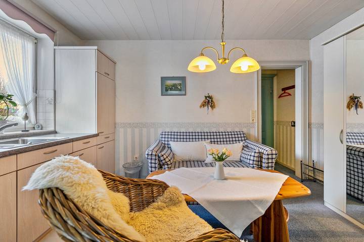Ferienwohnung für 2 Personen, mit Garten und Seeblick - 1