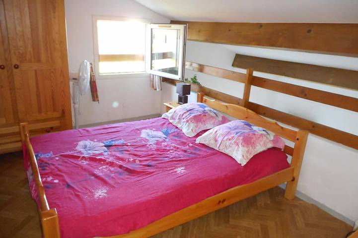 Location de vacances pour 4 personnes, avec terrasse ainsi que jardin et piscine, animaux acceptés à Vic-la-Gardiole - 3