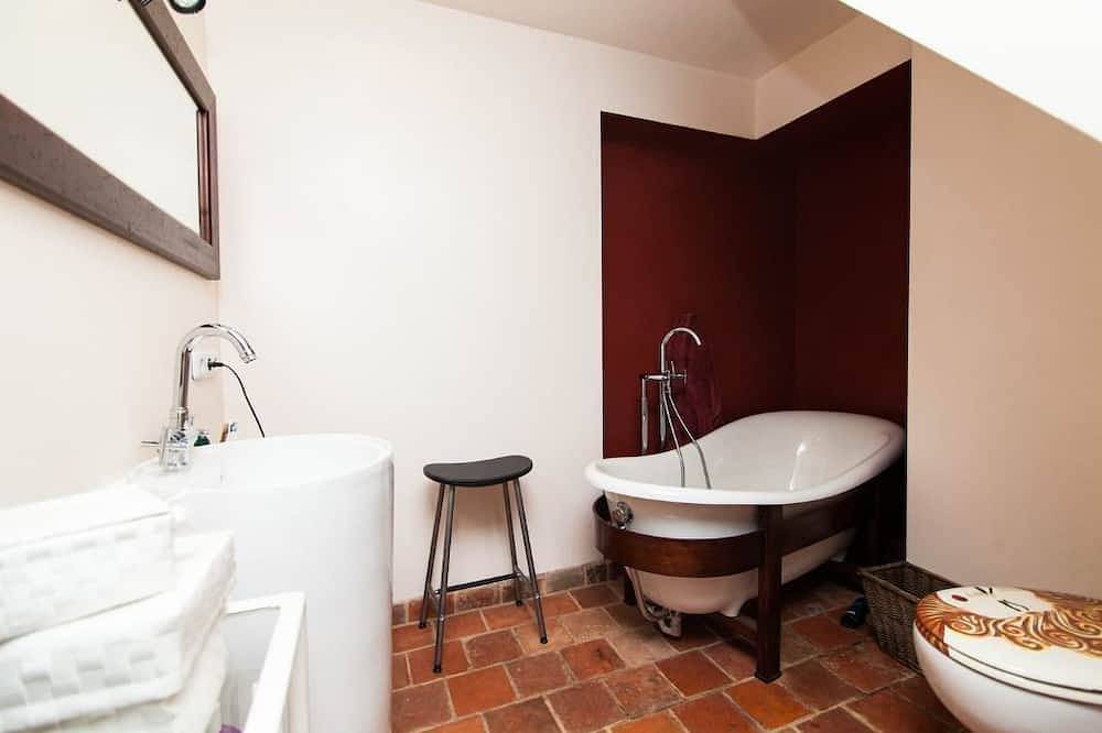 Historic House Kettwig center w Private Patio in Stadtbezirk IX, Essen