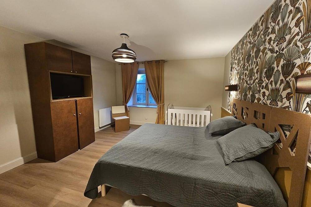 Gîte for large families - sleeps 13 in Vivonne, Vienne