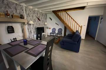 Gîte pour 5 personnes, avec piscine et jacuzzi, animaux acceptés à Savigné
