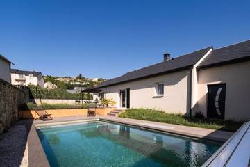 Gîte pour 6 personnes, avec jardin à Marvejols