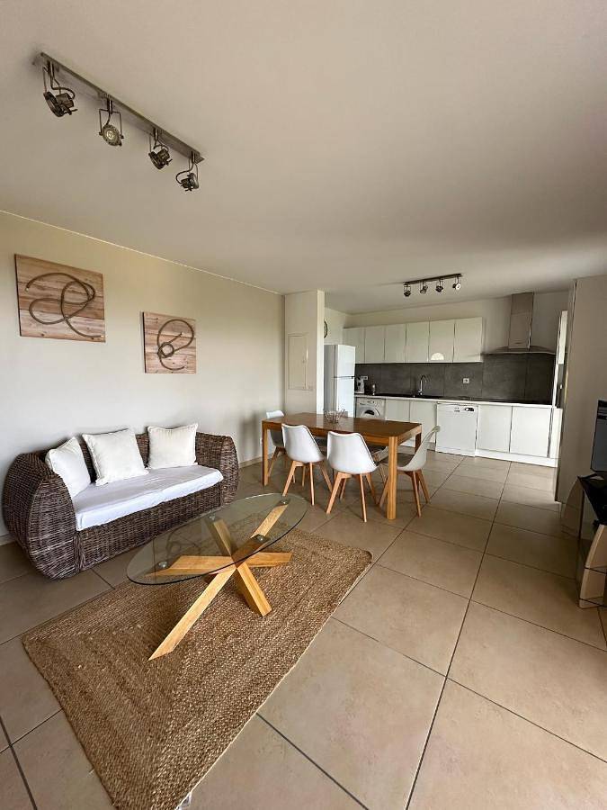 Villa pour 8 personnes, avec jacuzzi ainsi que jardin et piscine, adapté aux familles à Calvi - 3