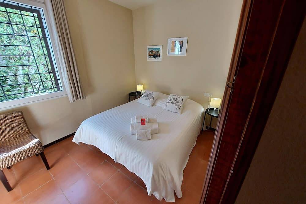 Magnificent wooded villa, ideally located close to the beach. in l'Escala, Upper Empordà