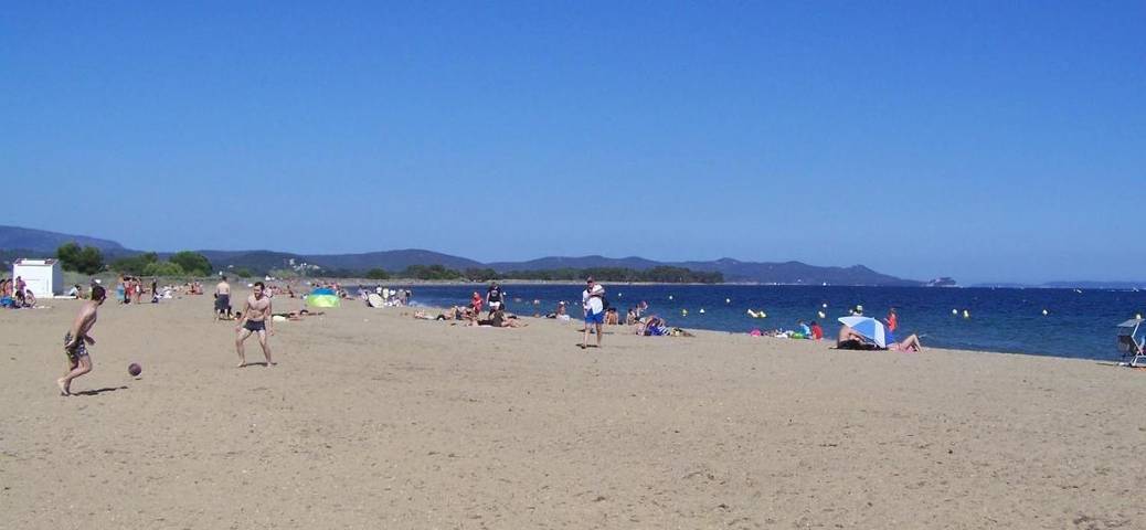 Gîte pour 4 personnes, avec terrasse dans Plage des Salins (Hyeres) - 3