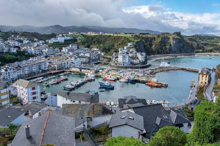 Ganze Wohnung, Helles Apartment mit Wlan, Spülmaschine, Waschmaschine, nahe Sehenswürdigkeiten in Luarca, Valdés