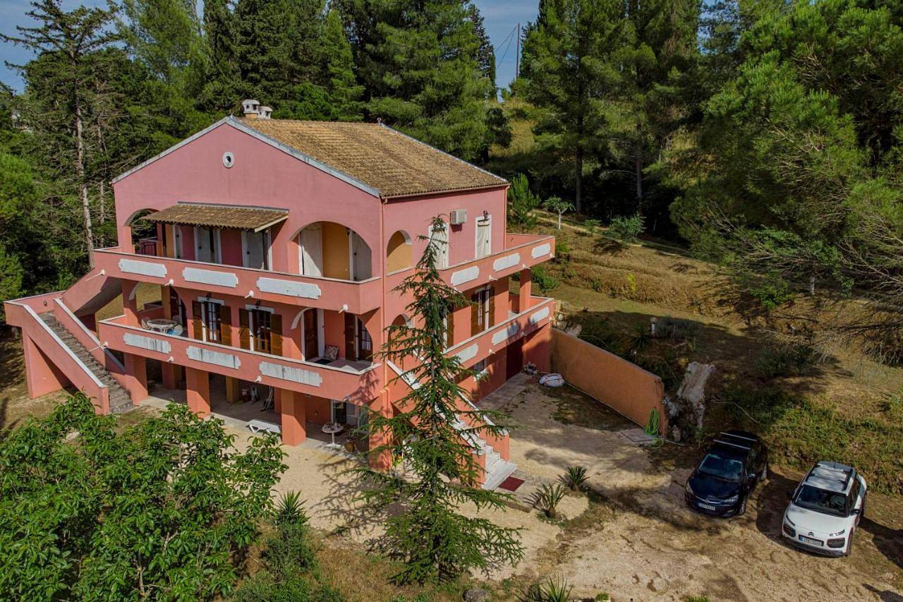 Four-Bedroom House in Άγιο Ιωάννη (Κέρκυρα), Κέρκυρα