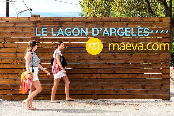 Mobil Home Pmr 3 estancias 4 Personas Climatizado + TV in La Côte Vermeille, Argelès-sur-Mer