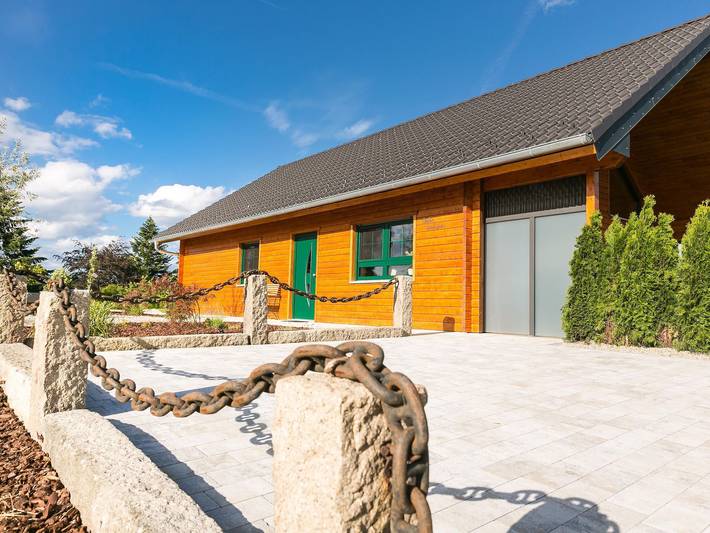 Chalet für 5 Personen, mit Terrasse und Whirlpool in Franken - 4