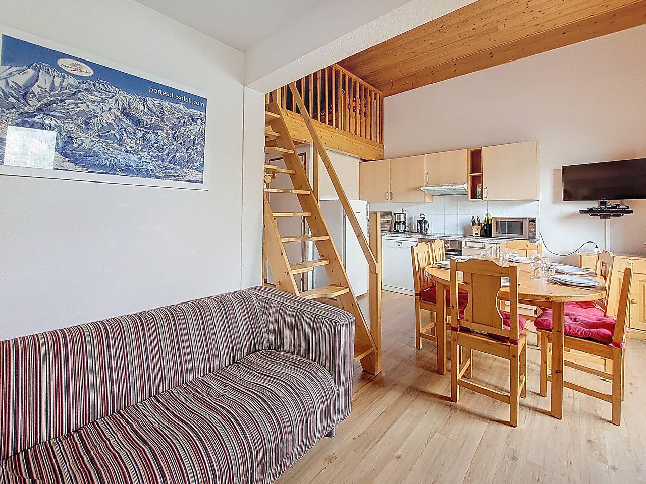Appartement entier, Appartement Spacieux Avec Balcon- Saint Jean D'Aulps Station -Proche Morzine- 8 Personnes - Ourson 57/58  in Saint-Jean-d'Aulps, Les Portes du Soleil