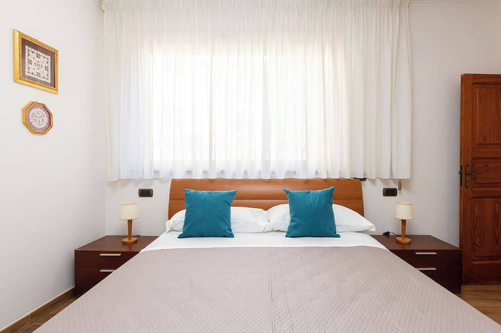 Freistehendes Haus, nur wenige Schritte vom Meer entfernt in Meta, Neapel Provinz