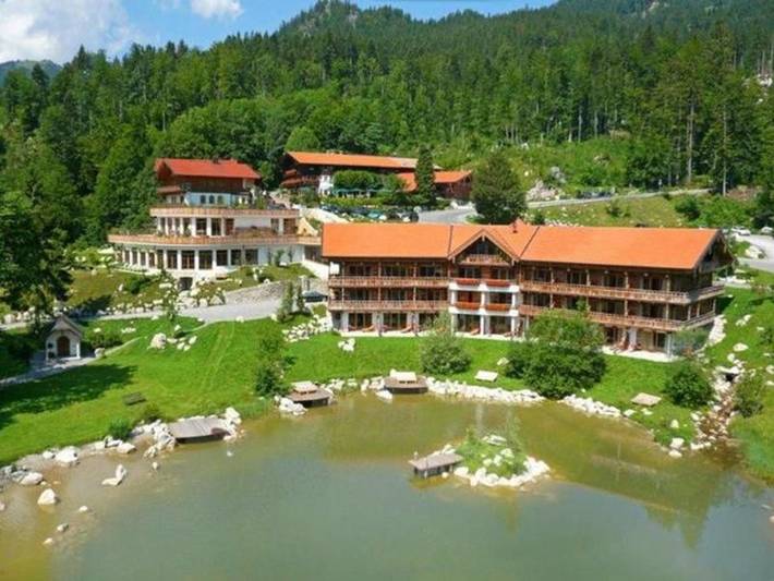 Hotel für 2 Personen, mit Balkon und Whirlpool sowie Garten und Pool in Oberaudorf