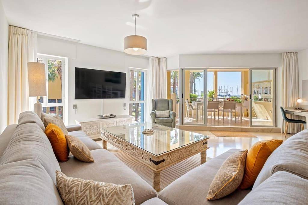 Entire apartment, Three-Bedroom Apartment in Sotogrande, San Roque