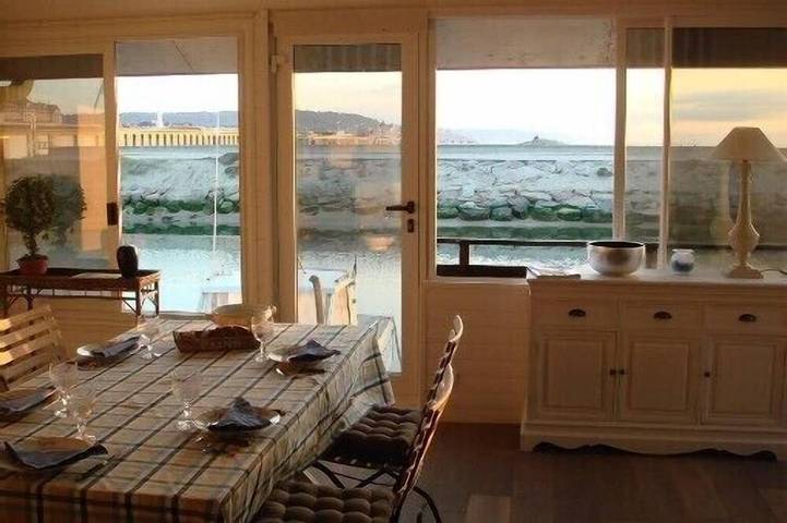 Ferienhaus für 8 Personen, mit Terrasse und Whirlpool