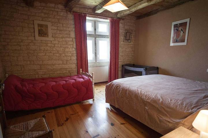 Gîte pour 6 personnes, avec jardin à Virac - 3