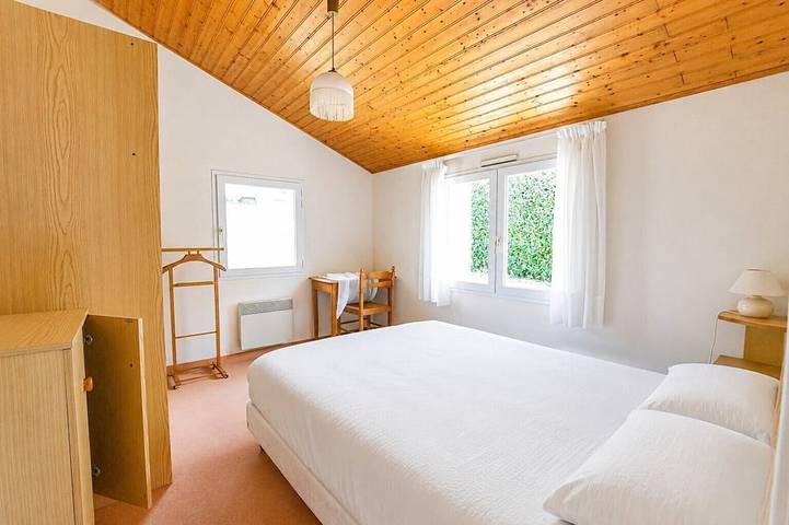 Grande Maison Familiale - 13 personnes - avec Vue Mer à 100m de la mer in Préfailles, Côte de Jade