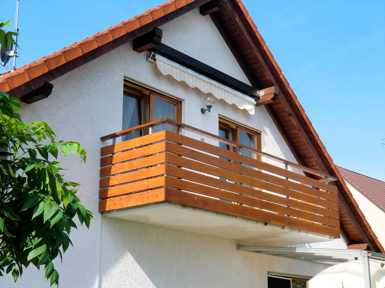 Apartamento vacacional entero, Apartamento de vacaciones para 5 personas con balcón in Hochstadt, Maintal