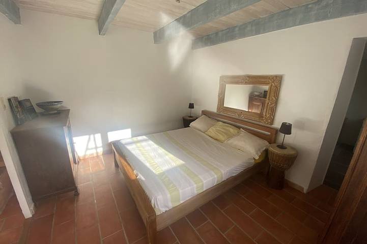 Maison Indépendante Avec Piscine, 3 Chambres, au Cœur du Gardonuzespont du Gard in Collias, Nimes und Umgebung