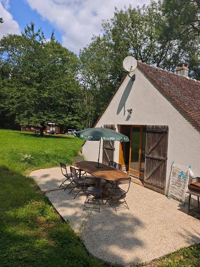 Two-Bedroom House in Aulnoy, Seine-et-Marne