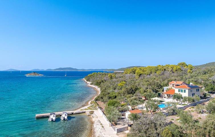 Villa pour 10 personnes, avec vue ainsi que jardin et piscine à Sali