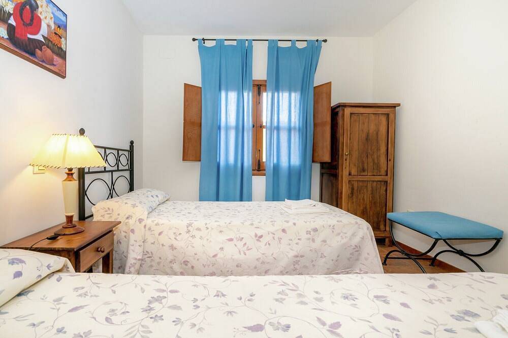 Rural Holiday Home in Casas Del Monte in Casas del Monte, Cáceres Region
