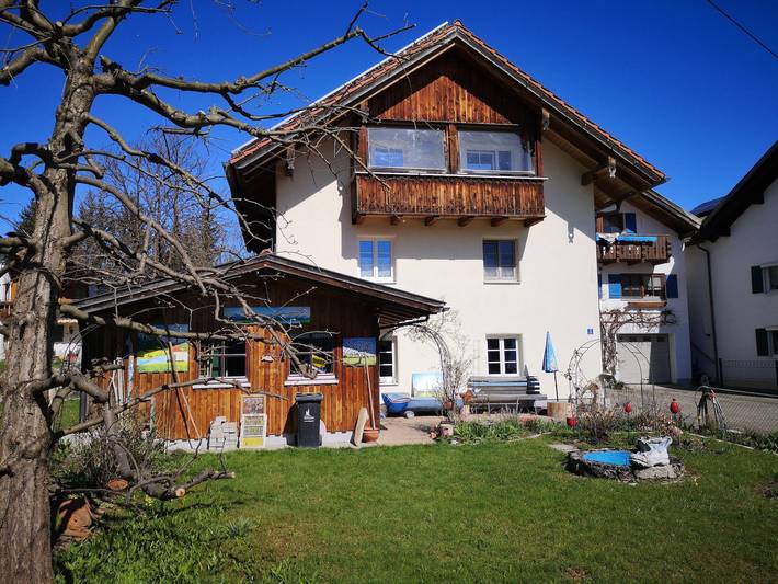 Ferienwohnung für 4 Personen, mit Terrasse und Garten in Seeg