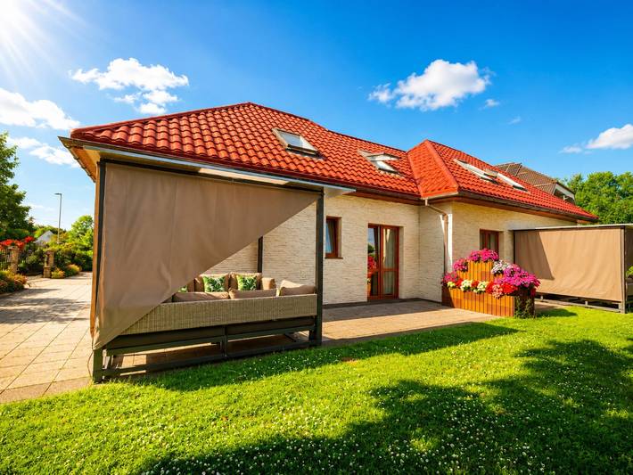 Ferienhaus für 8 Personen, mit Pool in Ostseeküste Polen