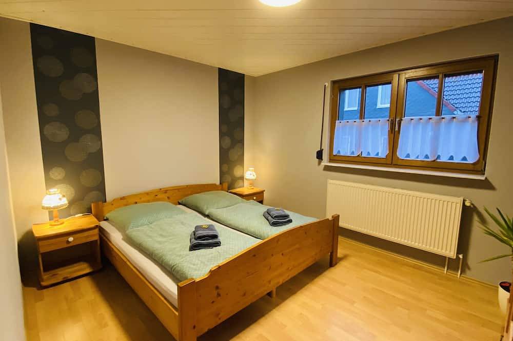 Ganze Wohnung, Wohnen auf 85qm, 3 Schlafzimmer, W-Lan, Kamin in Erlau, St. Kilian