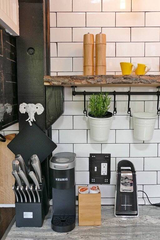 Cozy Banana Cabana w/ soaking tub heated floors in secluded garden in Seattle, King County