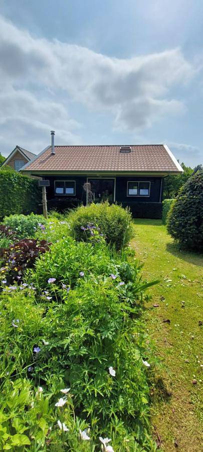Vakantiewoning voor 4 personen, with Terras and Tuin as well as Uitzicht in Hoeksche Waard