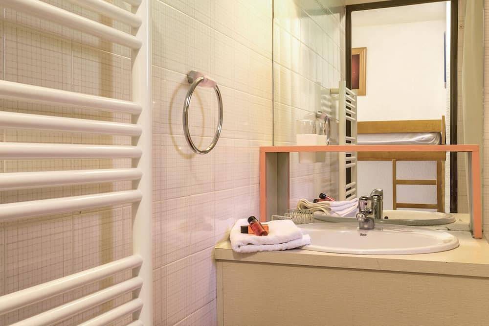 Appartement entier, Studio pour 4 pers avec garage, proche village et remontées in La Clusaz, Région d'Annecy