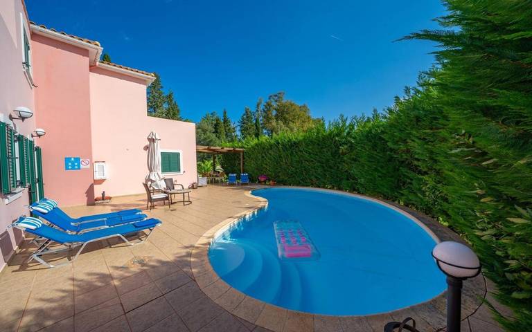 Entire apartment, Apartment 'Sami Beach Villas Fedra' with Private Pool, Wi-Fi and Air Conditioning in Sami, Kefalonia