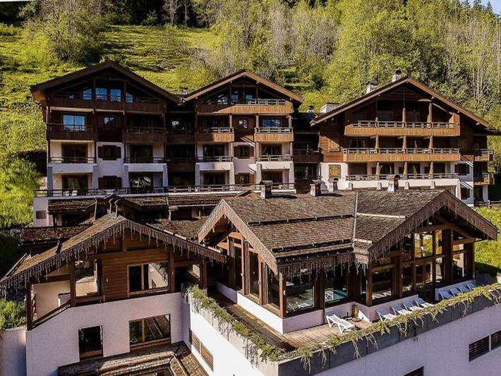 Appartement de vacances pour 6 personnes, avec sauna ainsi que balcon et jacuzzi, animaux acceptés à La Clusaz