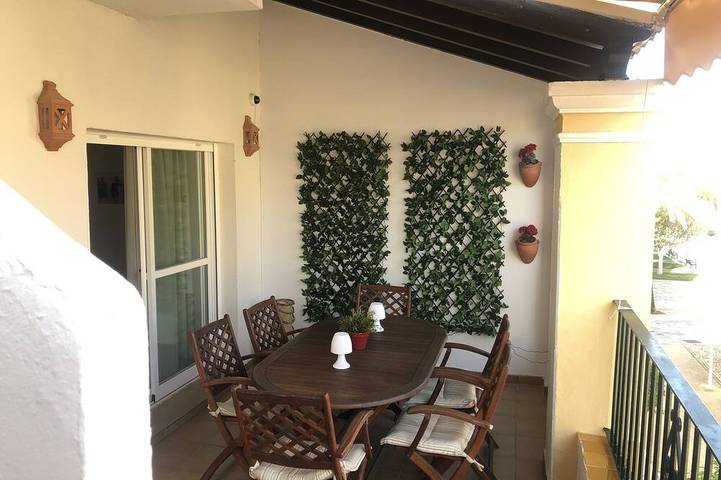 Appartement de vacances pour 4 personnes, avec piscine et balcon