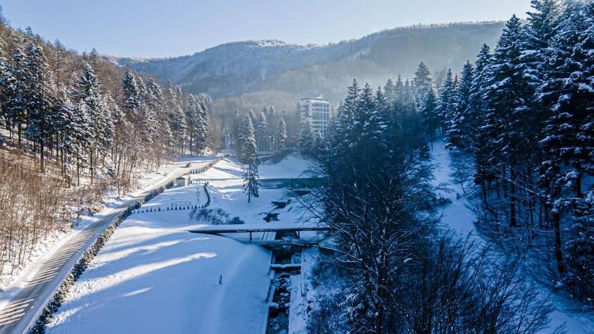 Apartament wakacyjny dla 4 osób, z sauna i widok oraz balkon w Porąbka