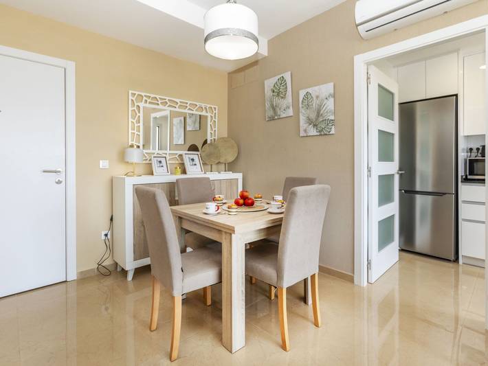 Gîte pour 4 personnes, avec jardin ainsi que terrasse et bassin pour enfant à Cabanes - 4