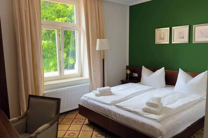 Villa für 25 Personen, mit Pool und Sauna sowie Garten, mit Haustier im Zittauer Gebirge - 2