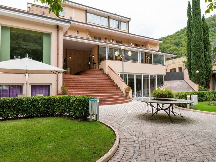 Location de vacances pour 4 personnes, avec piscine ainsi que sauna et jardin, adapté aux familles à Foligno - 4