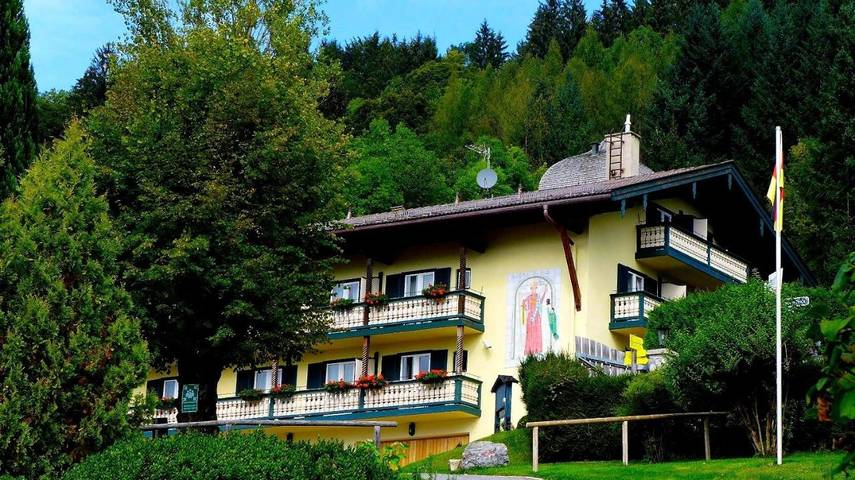 Ferienhaus, mit Balkon und Terrasse sowie Garten und Sauna am Tegernsee