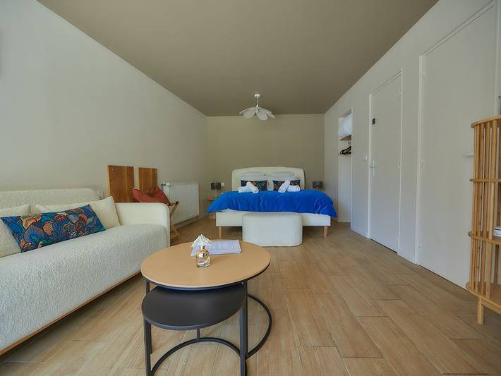 Gemütliches Zimmer mit privater Terrasse und WIFI in Laignes, Montbard und Umgebung