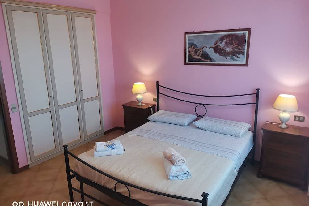 Villetta Camelia with private parking just a stone's throw from Lucca in Capannori, Lucca Provinz