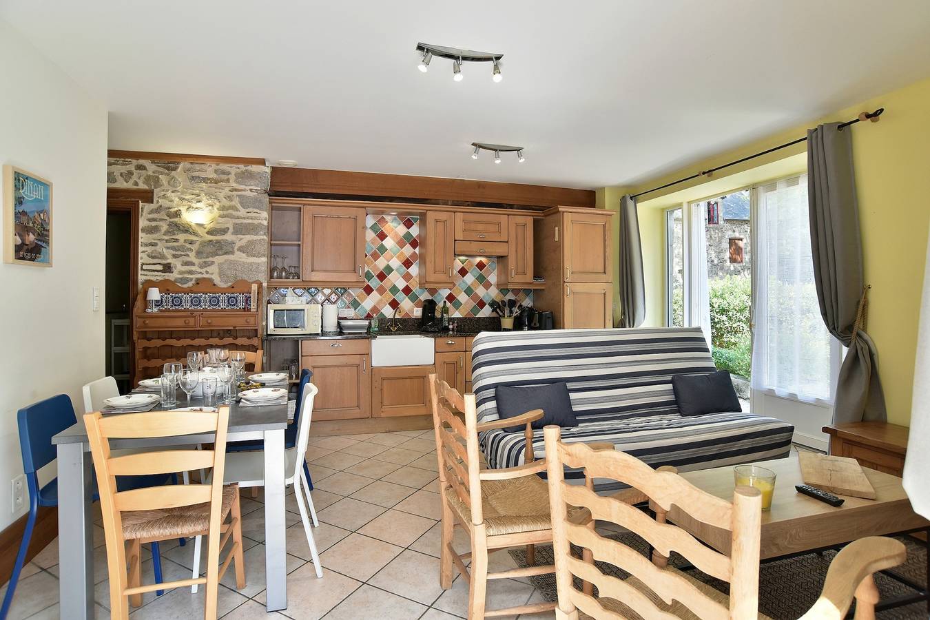Appartement entier, Degas - Appt pour 6 avec terrasse et parking in Léhon, Dinan