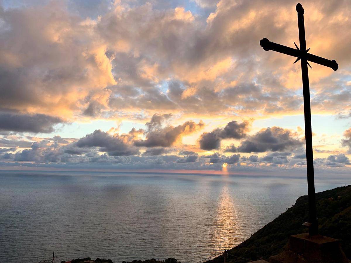 Tramonto sul Mare in Costa di Framura, Framura