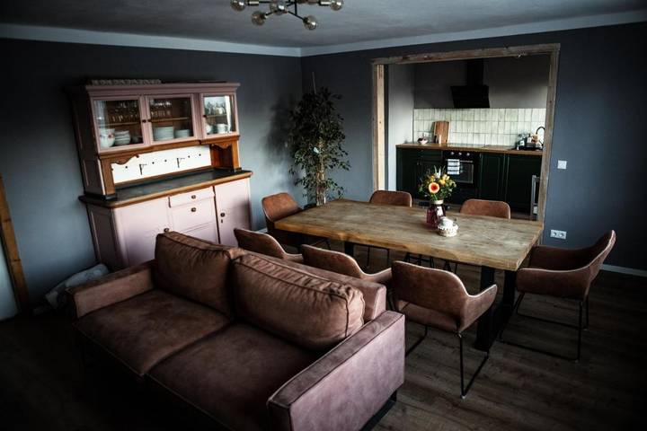 Ferienhaus für 6 Personen, mit Terrasse und Garten sowie Ausblick in Grambin