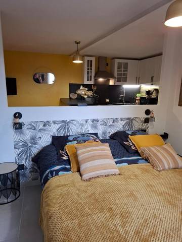 Gîte pour 2 personnes, avec terrasse et vue dans Marcilly-d'Azergues