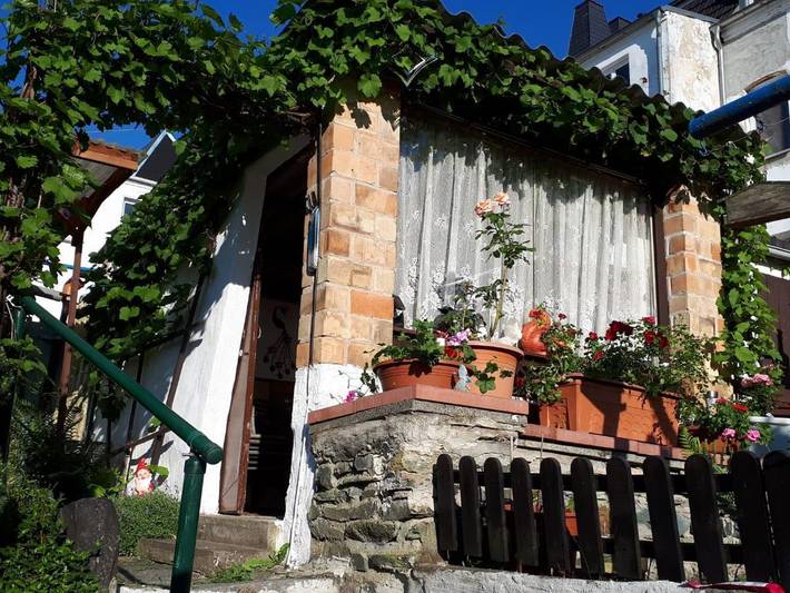 Ganze Ferienwohnung, Ferienwohnung Zur Modell-Auto-Galerie Greiz - Fewo, Dusche, Wc, 1 Schlafraum, 1 Aufb. mgl. in Greiz, Region Greiz